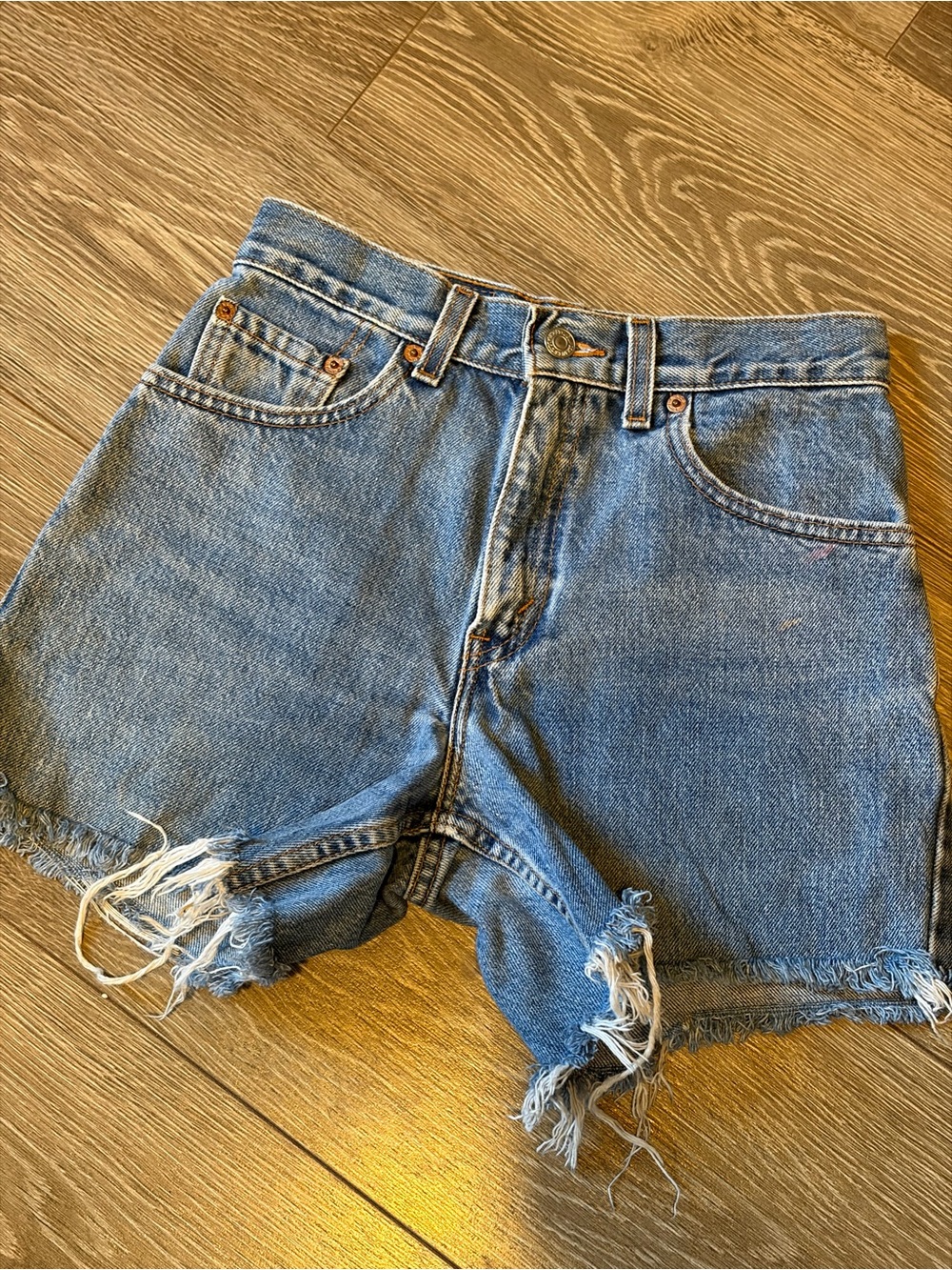 ✨VTG✨ Levi's 550 Distressed Denim Cutoff Shorts | Made in 🇺🇸 | 100% Cotton